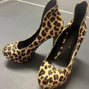 Women’s heels size 8.5